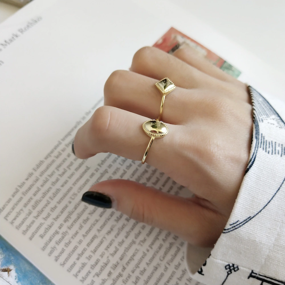 Fashionable temperament adjustable geometric ring