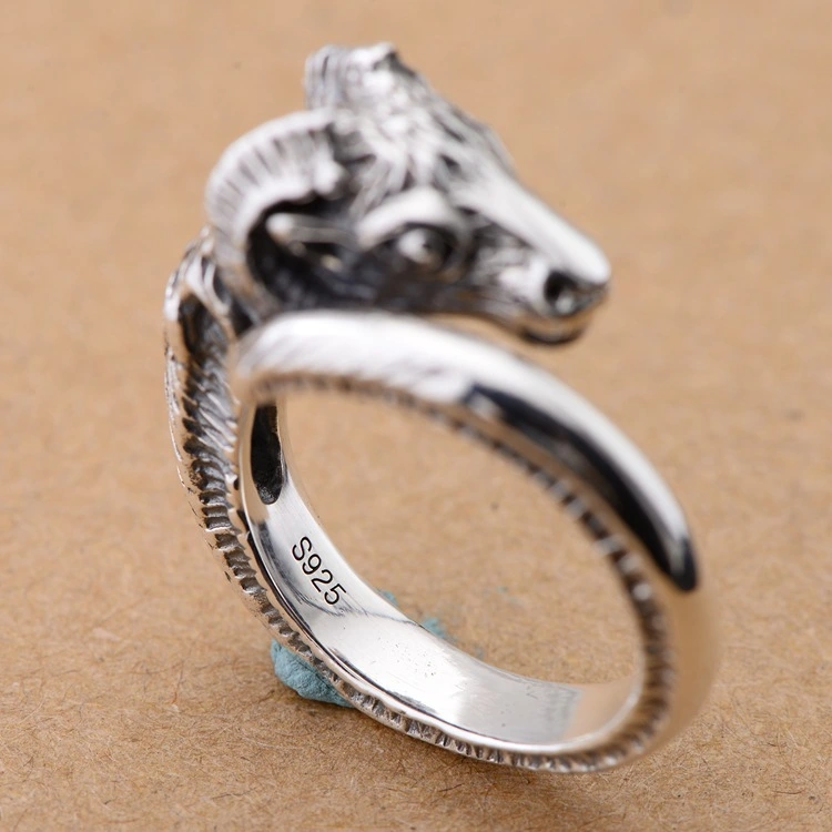 Leading sheep men's ring