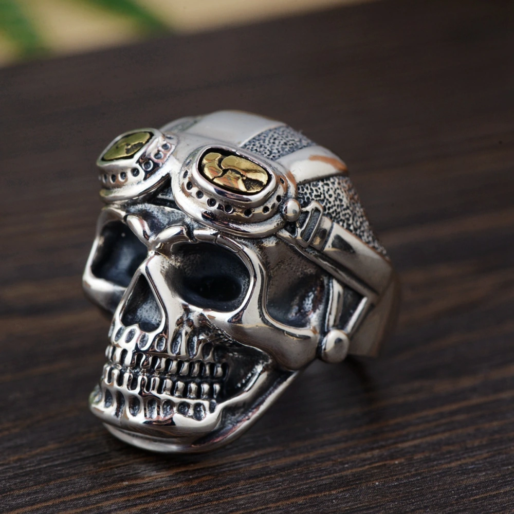 Fashion creative domineering pilot skull head ring