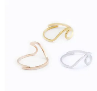 Fashionable simple wave ring