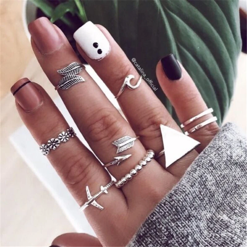 Triangle leaf ring set