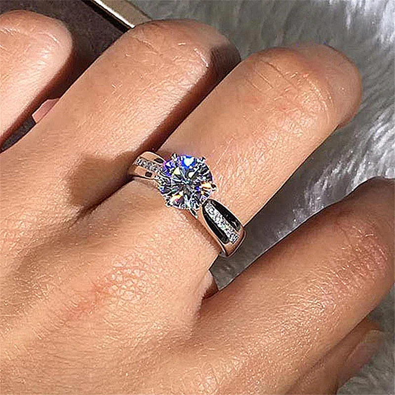 Fashion Six Claw Cubic Zircon Crystal Ring