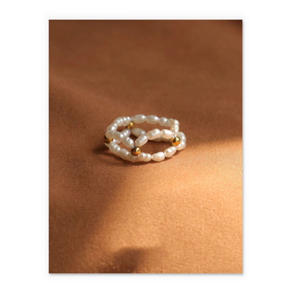 Female baroque pearl vintage ring