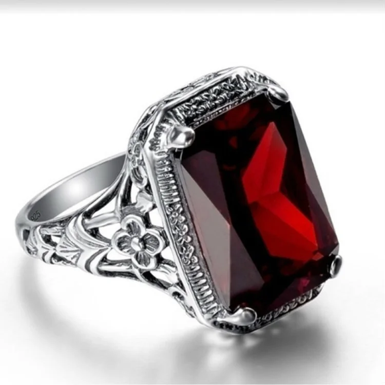 New inlaid red zircon ring