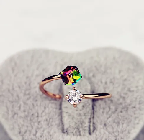 New Fashion Same Style Color Changing Ring With Diamonds