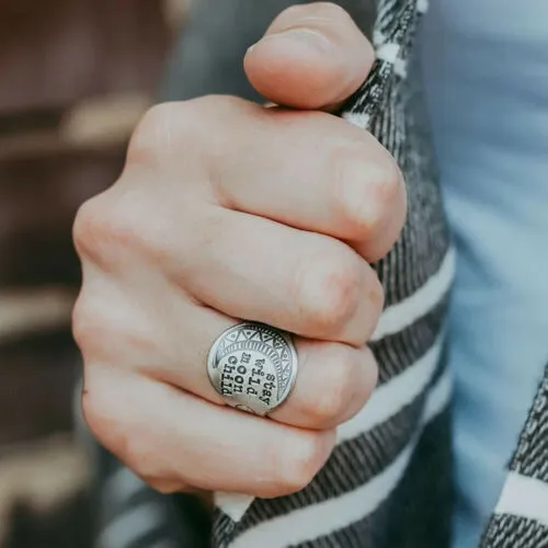 Simplestylish and retro ring