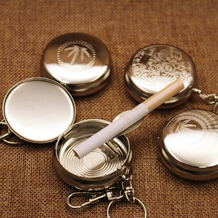 Portable Metal Small Ashtray Round Environmental Protection Ashtray With Keychain
