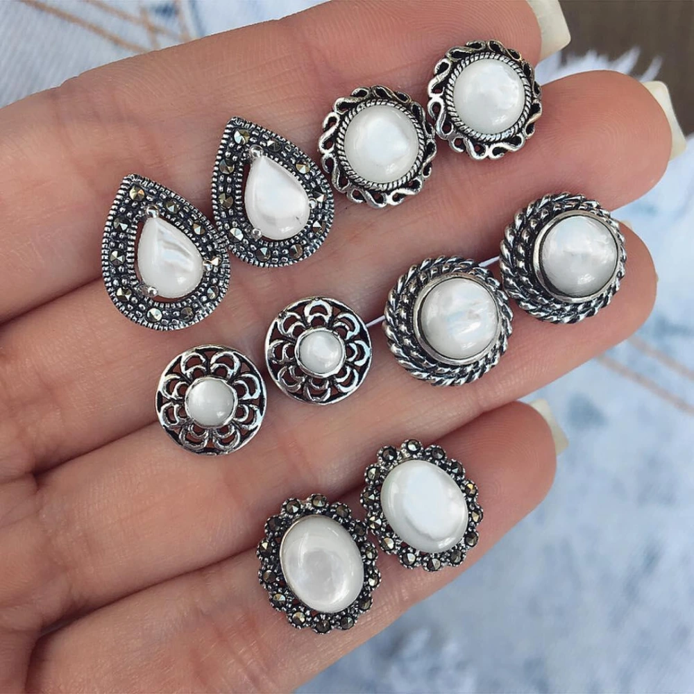 Fashion Diamond-Studded Cobblestone Zircon Earrings