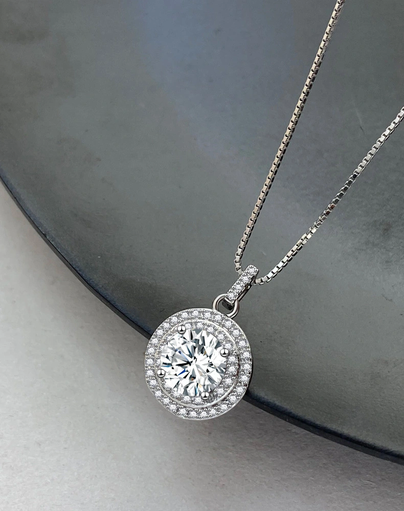 S925 Silver Necklace Personality Niche Round Diamond Pendant