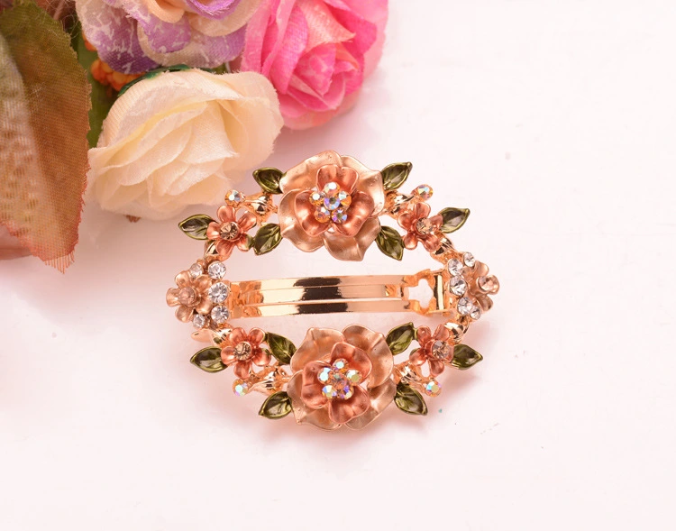 Fashionable hollow clip with colored diamond