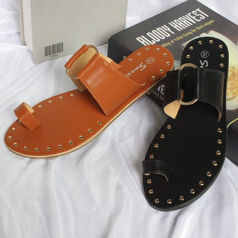 Summer New Woman Slippers Flat Sandals  Toe Fashion Rivet Outdoor Shoes Plus Size 43