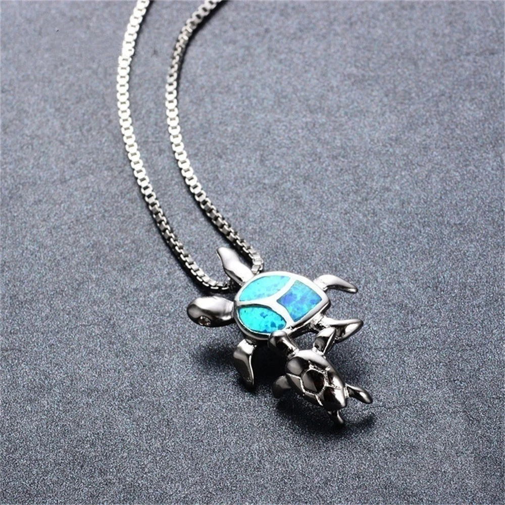 Opel Crystal Necklace Turtle Wild Hanging