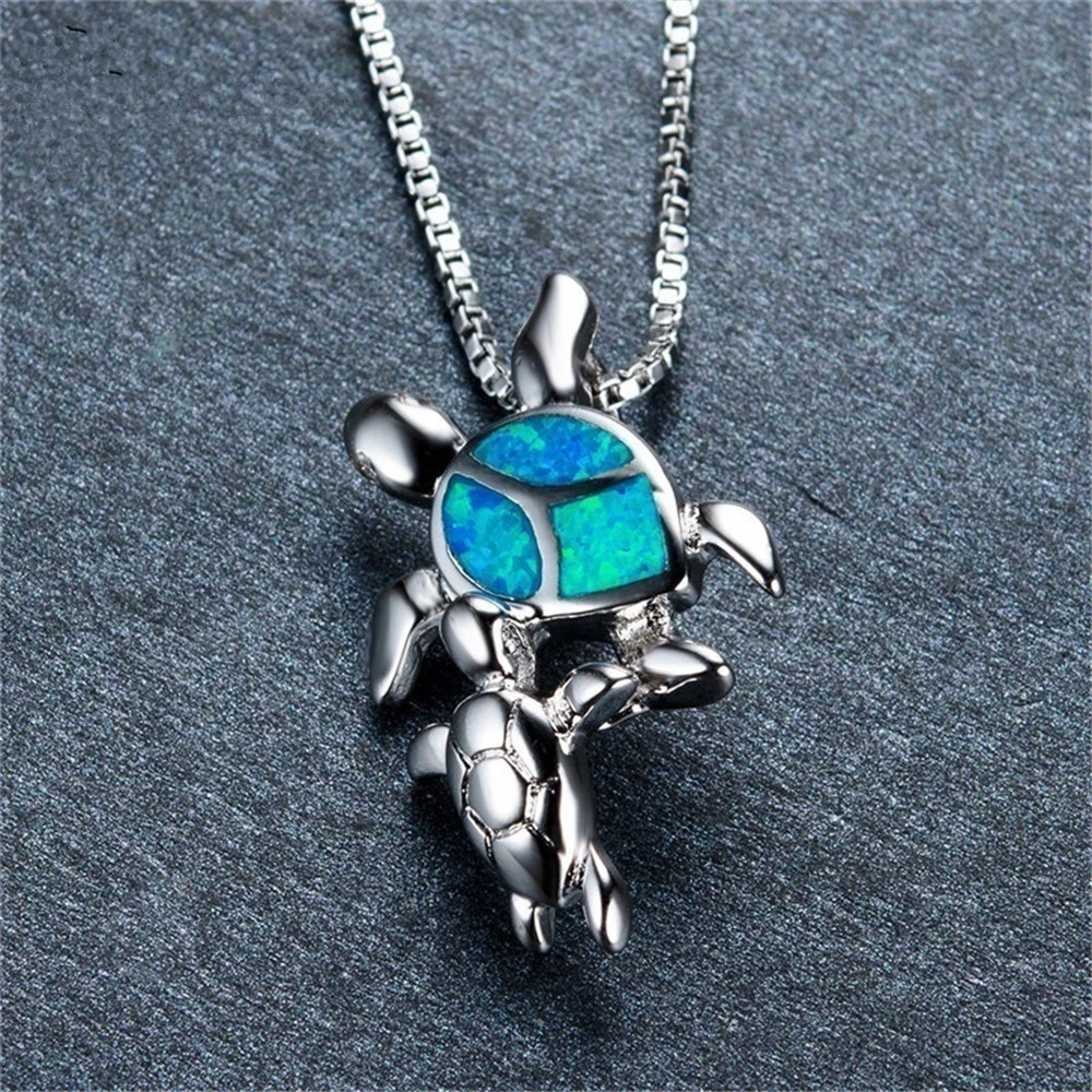 Opel Crystal Necklace Turtle Wild Hanging