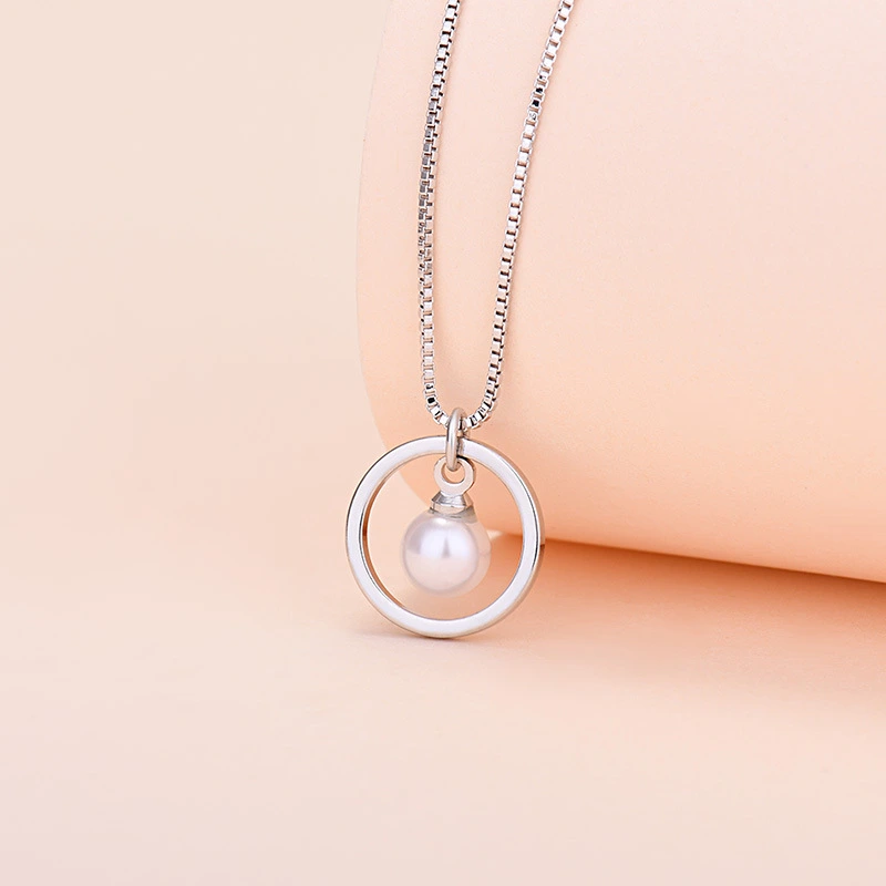 New Pearl Necklace Female Personality Simple Circle Pendant Clavicle Chain