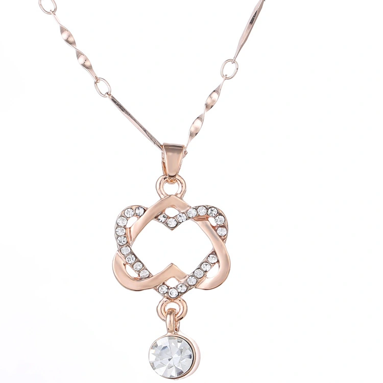 Fashion Platinum Heart Necklace Double Heart Winding Pendant Clavicle Chain