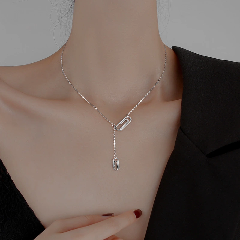 Small Design Sense Necklace Female Necklace Light Luxury Niche Clavicle Chain