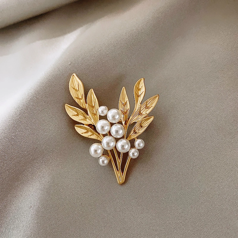 Pearl Leaf Brooch Retro Net Red Simple Temperament Personality Western Decoration Accessories