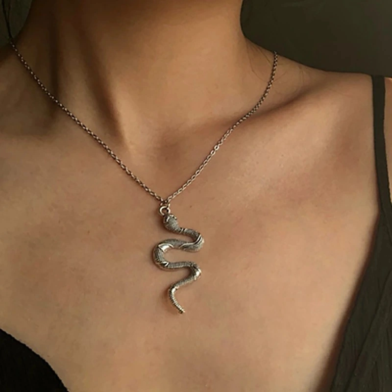 Snake Necklace New Animal Snake Dangle Women Pendant Necklace Minimalist Style Alloy Trendy Female Birthday Jewelry Gift Party