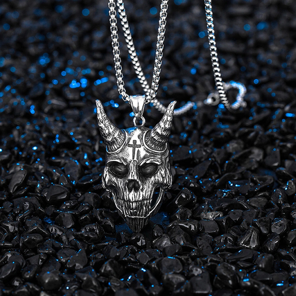 Personalized Retro Skull  Men'S Titanium Steel Pendant Necklace