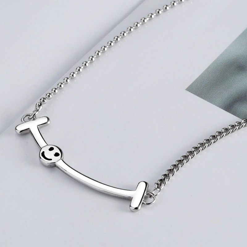 2021 New Smiley Elephant Sweater Necklace Female Niche Light Luxury Clavicle Chain Old Retro Simple