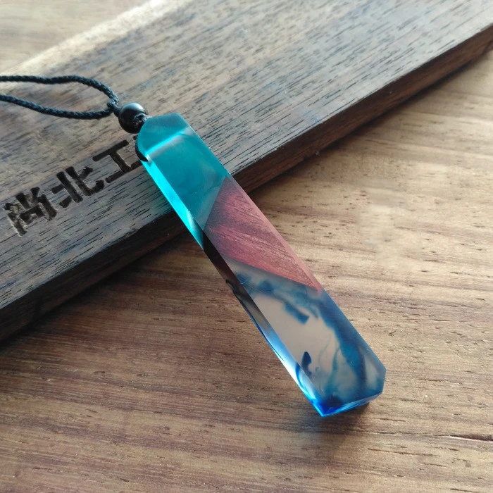 The Ocean Of Mahogany Solid Wood Personality Pendant Sweater Chain