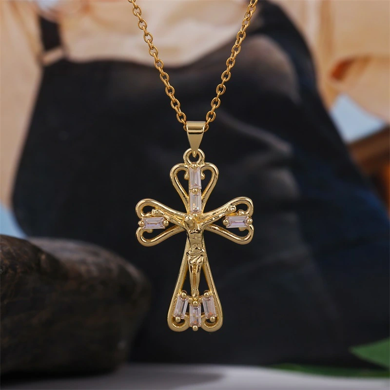 Women Personality Electroplated Copper Inlaid Zirconium Cross Necklace