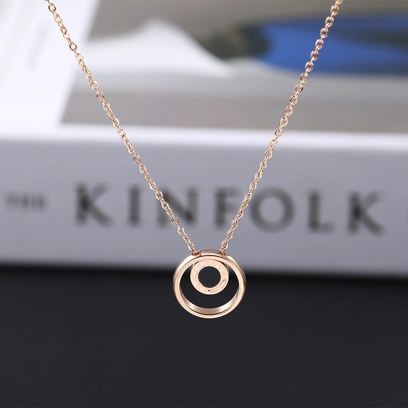 Rose Gold Short Round Black And White Double-sided Round Medal Color Gold Clavicle Chain