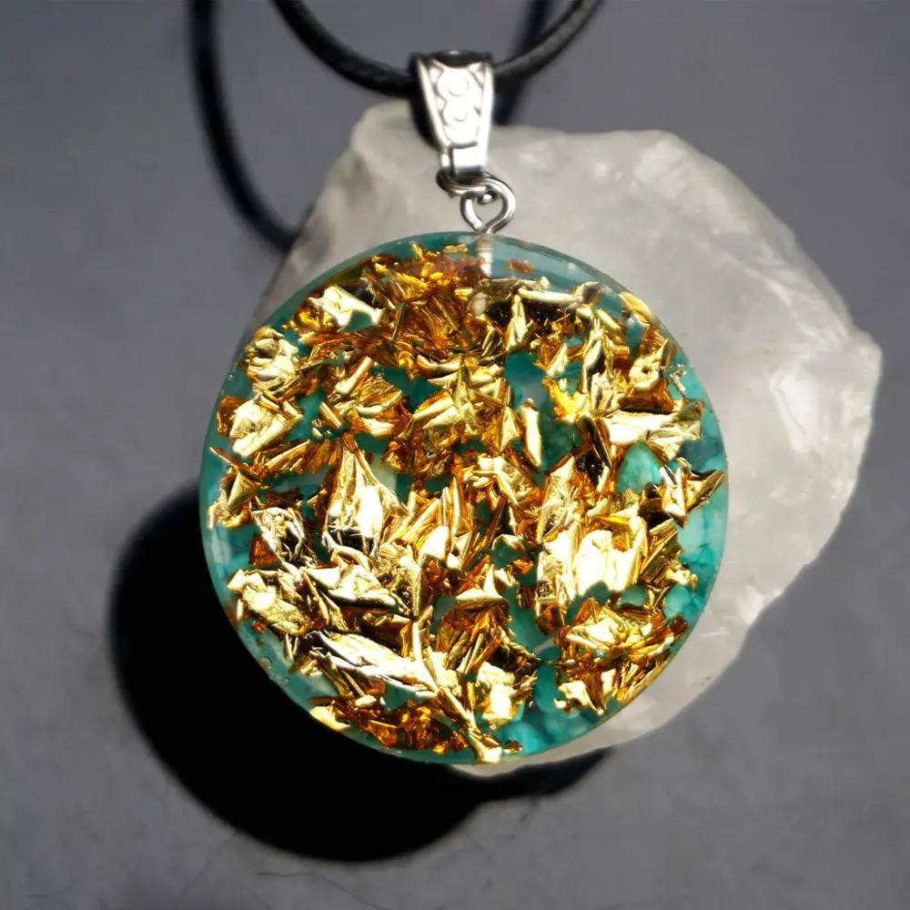 Ogan Pendant Natural Crystal Seven Chakra Epoxy Pendant Malachite Gravel