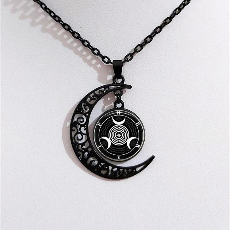 European And American Time Gemstone Glass Pendant Necklace