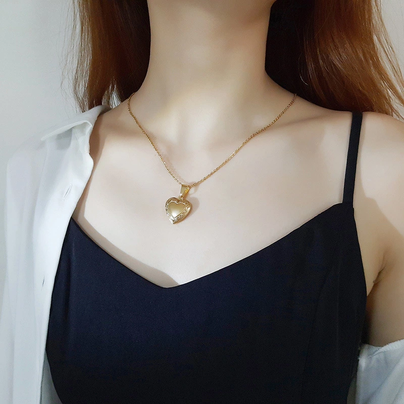 Heart-shaped Inlaid Zircon Ladies Necklace Pendant