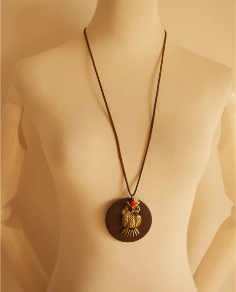 Wood Chip Owl Long Necklace Sweater Chain