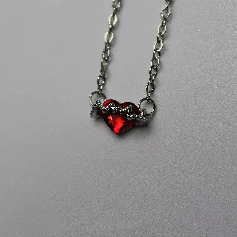 Female Fashion Classic Red Love Necklace