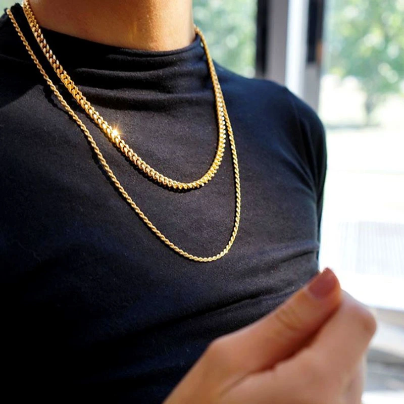 Collarbone length sweater chain