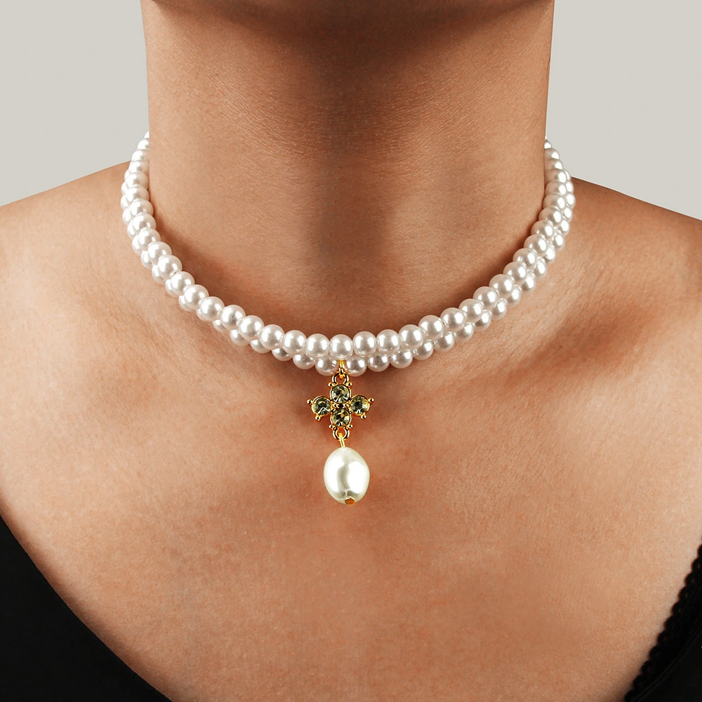 Diamond Pendant Strung With Imitation Pearl Double Necklace