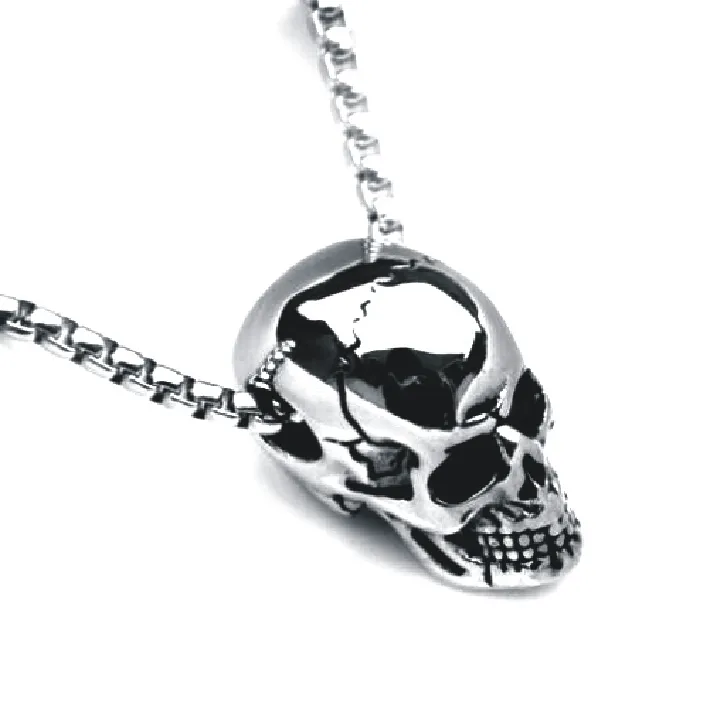 Male titanium steel skull necklace