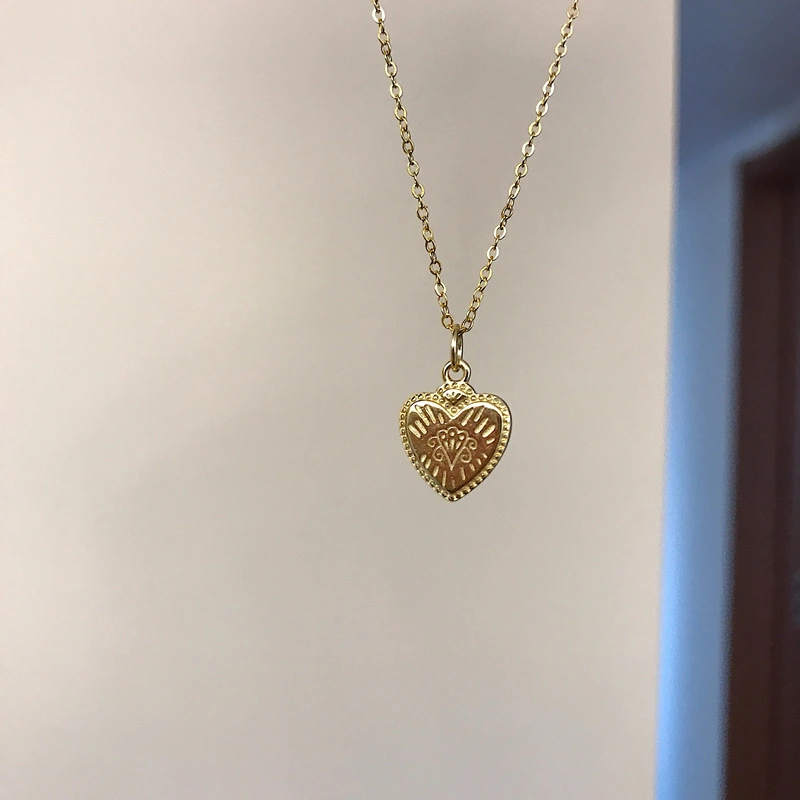 Female silver golden heart pattern necklace