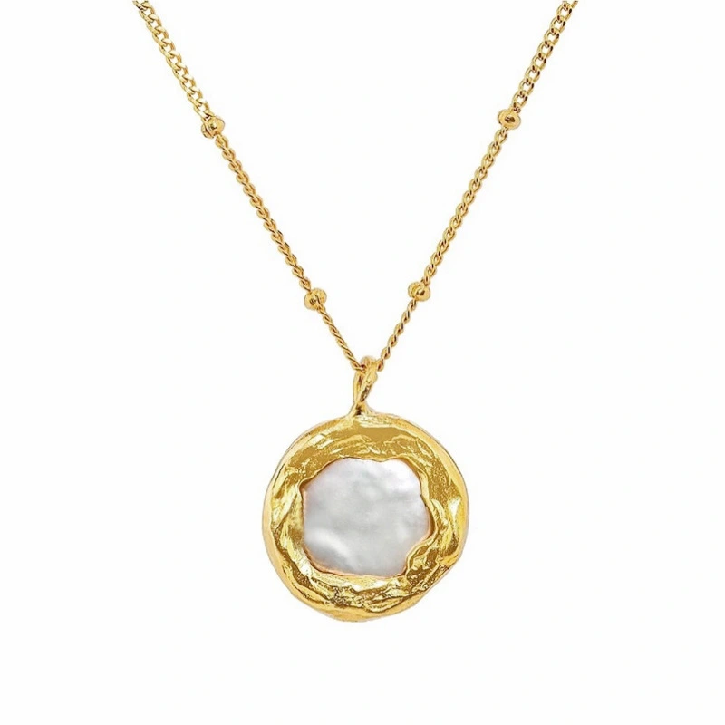 Gold plated inlaid pearl pendant clavicle chain