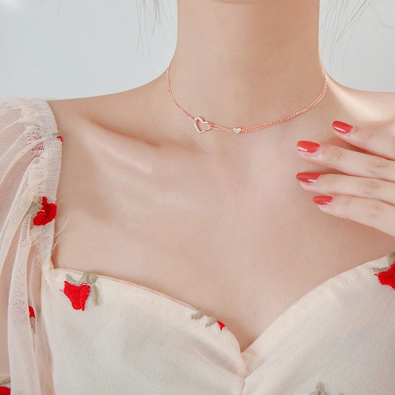 Web celebrity small clavicle chain