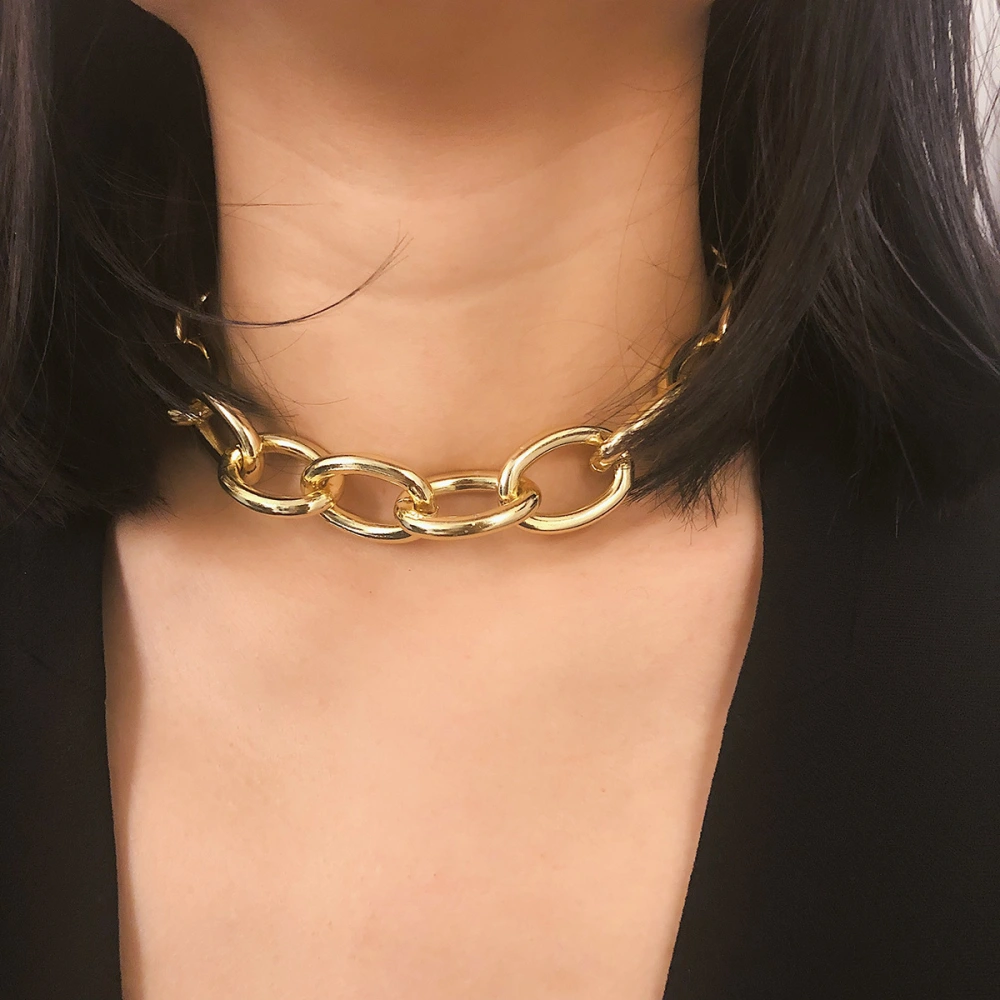 Individual metal chain necklace