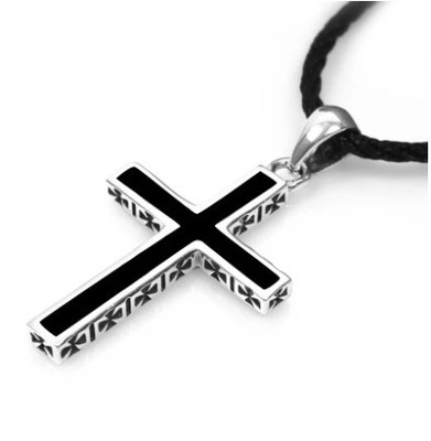 Domineering cross silver necklace