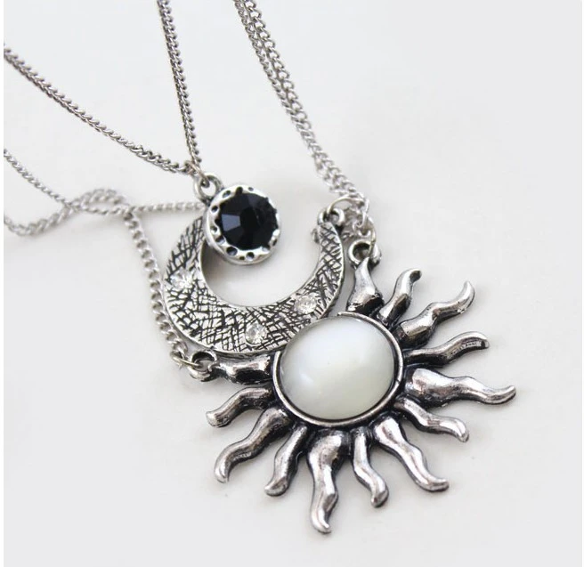 Retro Sun Moon Layered Necklace