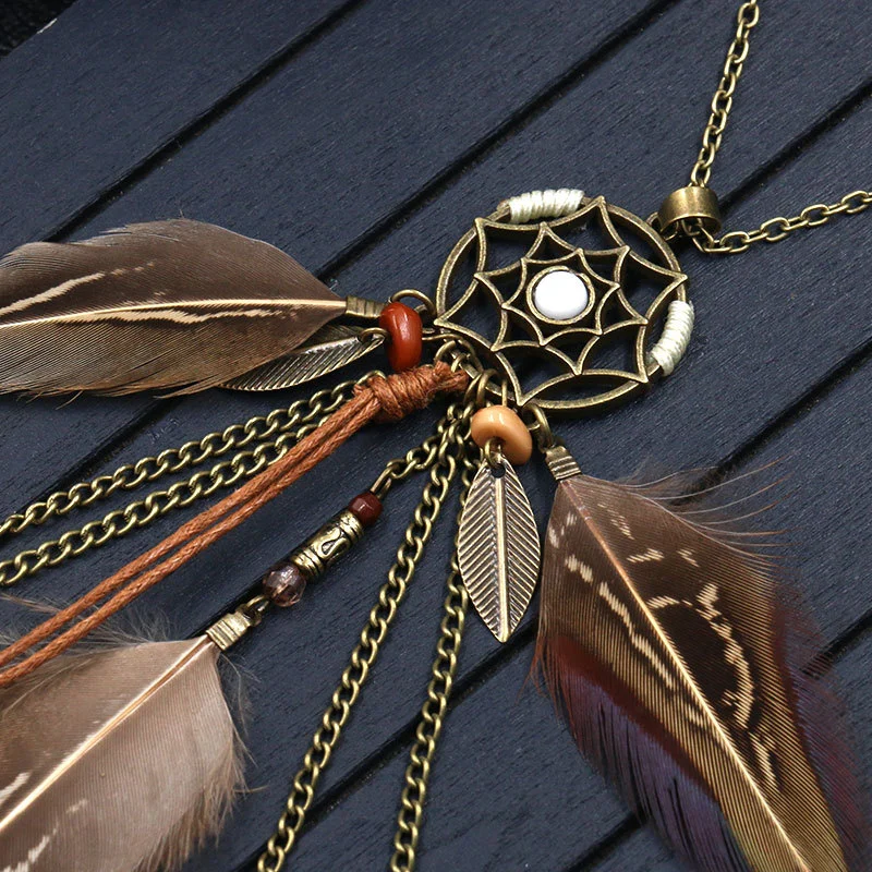 Feather necklace round hollow dream catcher