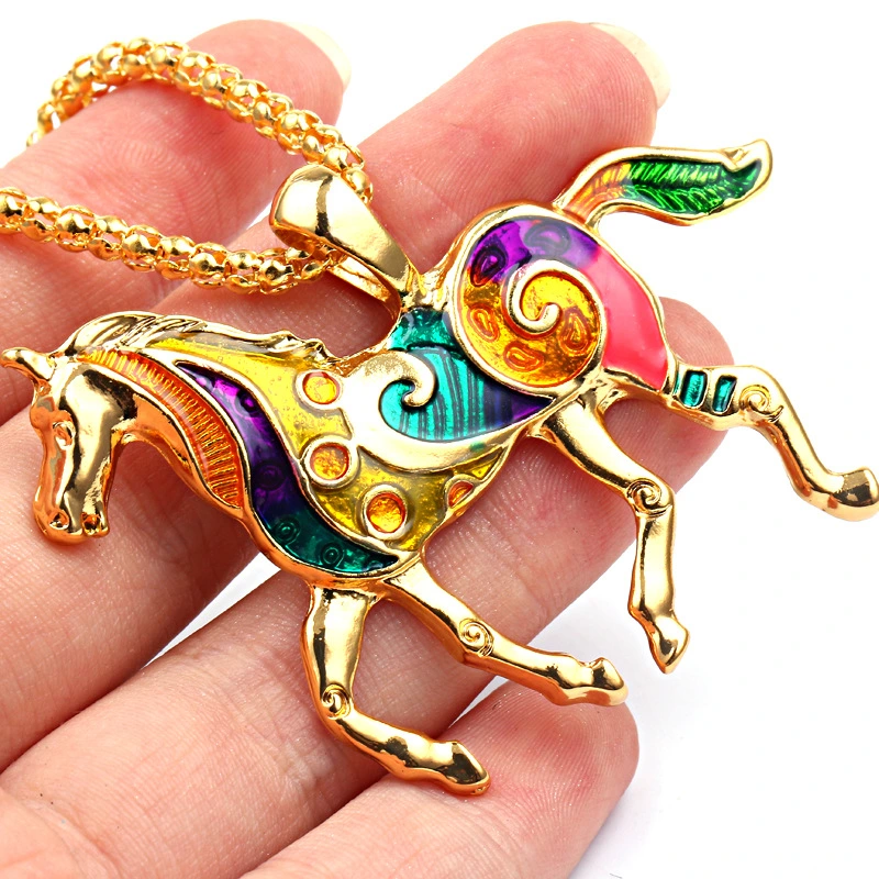 Women's oil drip rainbow horse necklace set