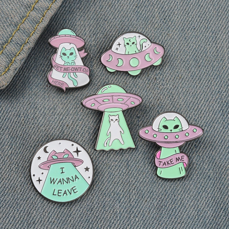 Creative Cartoon Spaceship Paint Badge Clothes Accessories