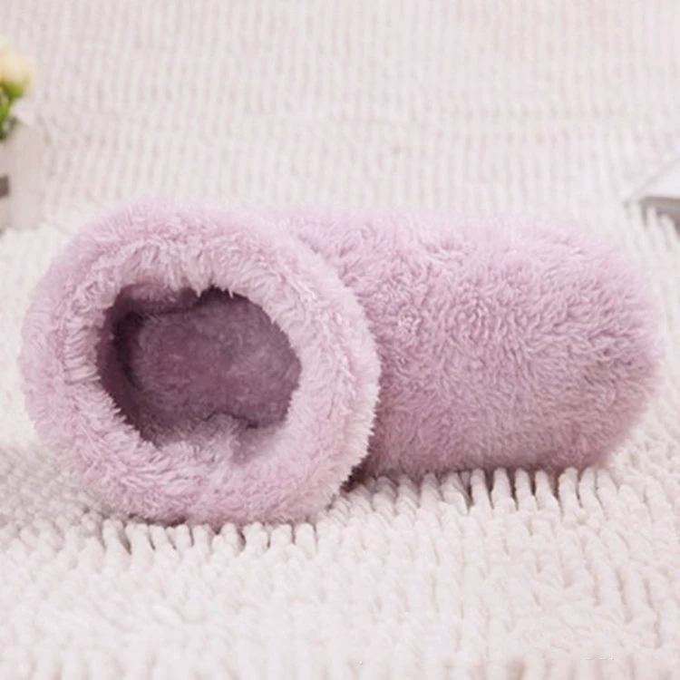 Wholesale Popular Export USB Electric Heating Shoes Heating Shoes Warm Feet Treasure Lovers Warm Shoes Plush USB Shoes