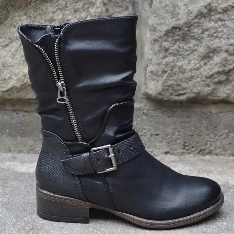 Martin boots with solid color belt buckle