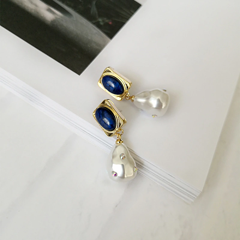 Pearl and diamond temperament ears