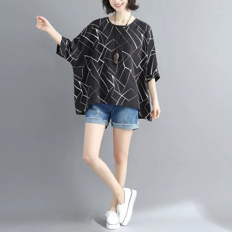 Women's Loose Literary Geometric Graphics Slim Bat Sleeve T Shirt Chiffon Shirt Top