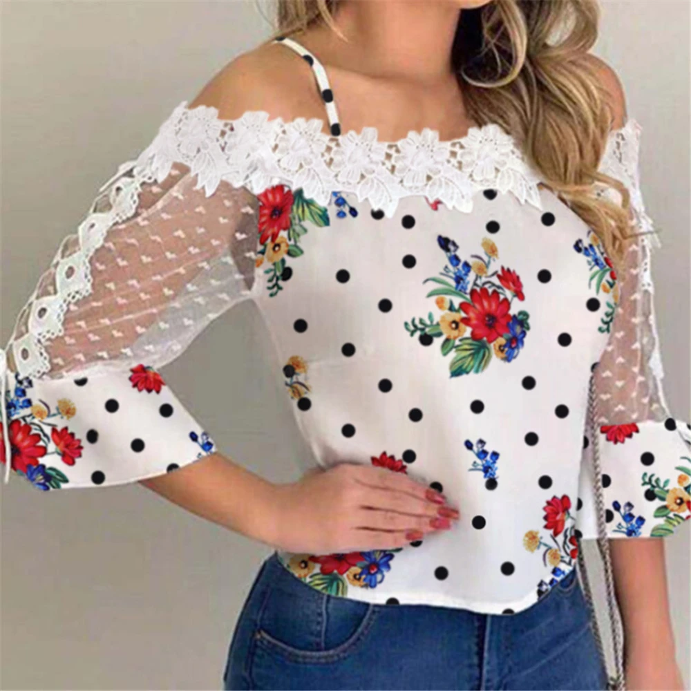 Blotted printed gauze stitching lace top