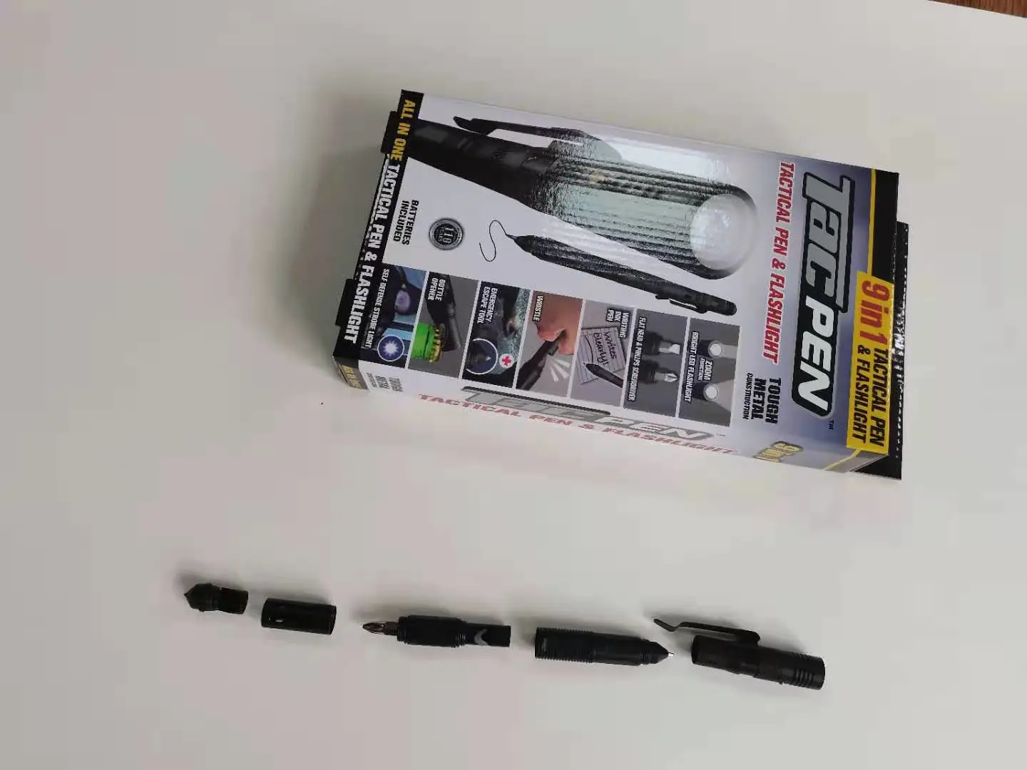 Nine-in-one Multi-function Flashlight Car Window Breaker Survival Pen EDC Outdoor Defense Portable Pen